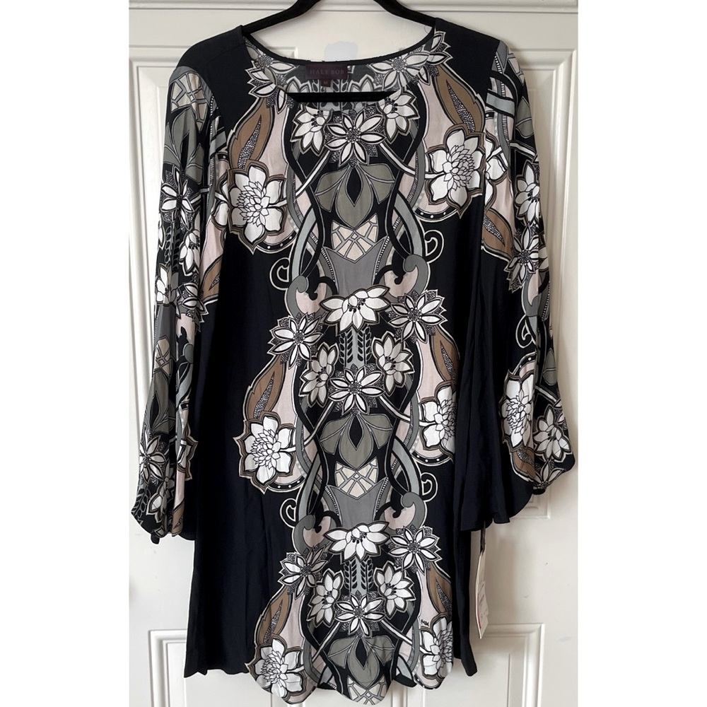 Hale Bob ✨NWT✨ Medium Deep Navy Blue and Cream Floral Tunic.